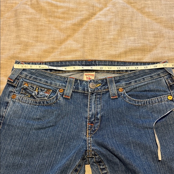 True Religion 90s fit - Picture 8 of 9